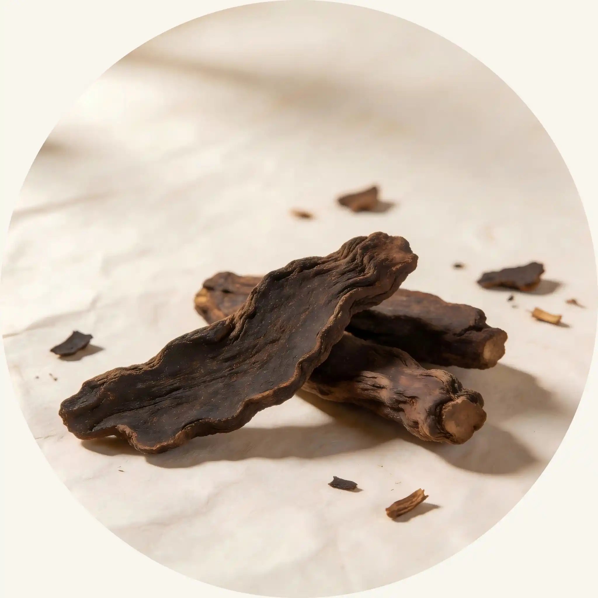 SootheHerbs natural He Shou Wu (Fo-Ti) root slices, a traditional botanical density root solution for thicker and fuller-looking hair.